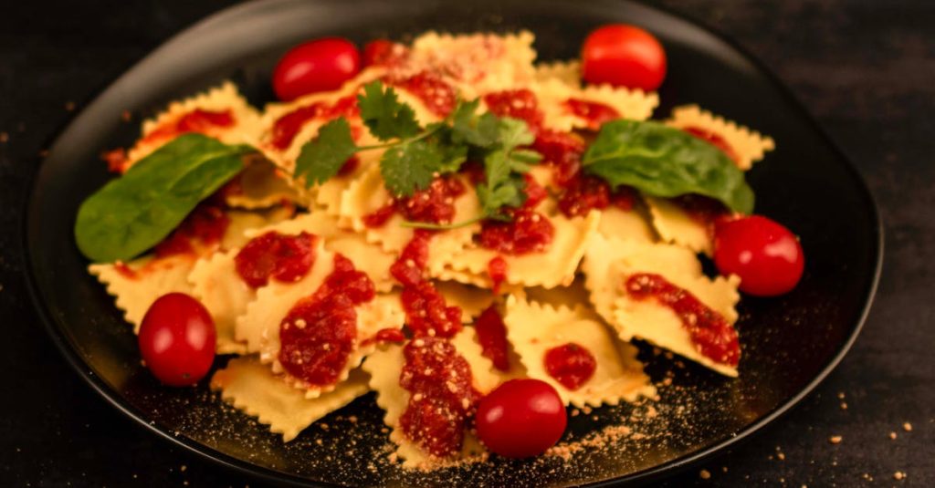 recette facile de sauce aux tomates cerises faite maison avec thermomix, idéale pour accompagner vos pâtes et plats méditerranéens.