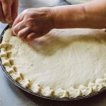 découvrez notre recette maison de pim's, ces délicieuses pâtisseries à base de gâteau moelleux, confiture et enrobage au chocolat, faciles à préparer chez vous.