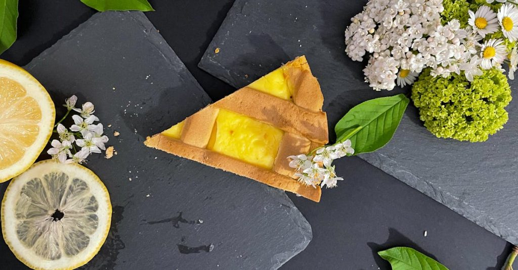 découvrez notre délicieuse tarte estivale aux légumes frais, parfaite pour savourer les saveurs de l'été en toute simplicité.