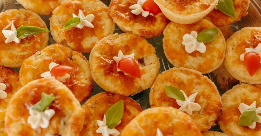 découvrez une recette facile d'apéritif quiche, parfaite pour des entrées rapides et savoureuses qui plairont à tous vos invités.